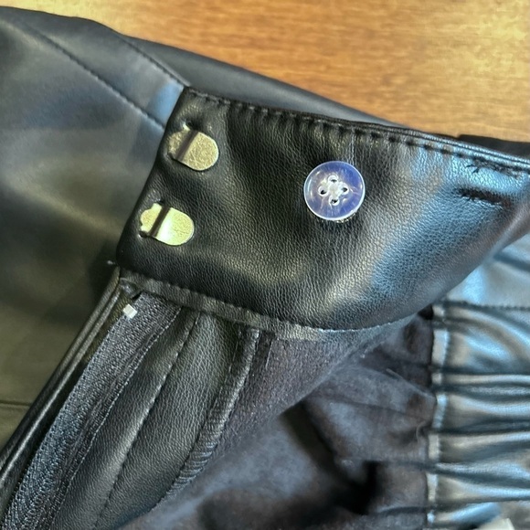 Brochu Walker The Tide Pull-On Pant, Italian Vegan Leather, Jogger Fit, Size XS - Picture 7 of 16